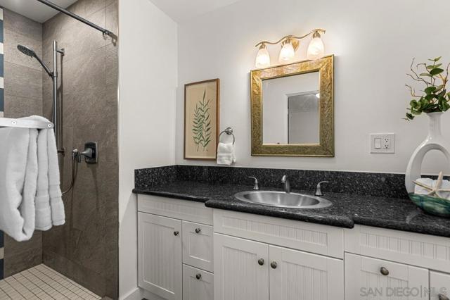 Image 23 of 32 For 5252 Marlborough Dr