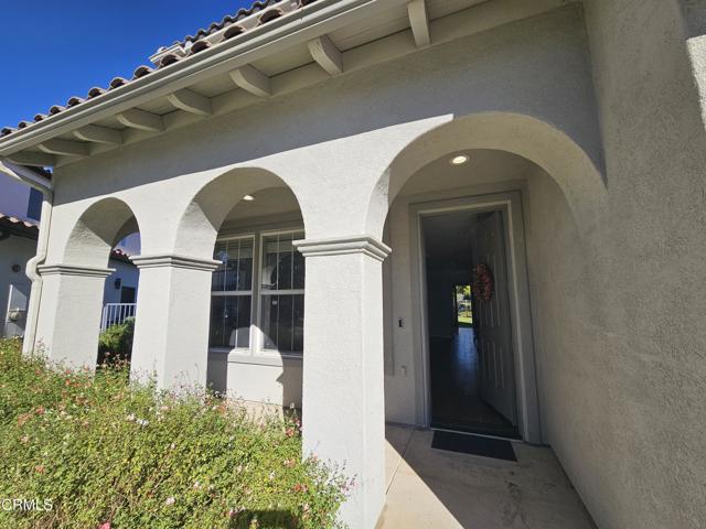 Detail Gallery Image 4 of 38 For 7454 Chanteclair Ct, Los Angeles,  CA 91042 - 5 Beds | 3 Baths