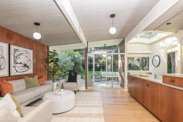 812 San Francisco Court, Stanford CA: https://media.crmls.org/mediaz/3f3c3897-cfa8-400f-af9f-74590b4415f3.jpg
