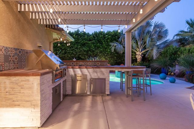 1360 E Vista Chino, Palm Springs CA: https://media.crmls.org/mediaz/3f3c79cd-f66d-4745-899d-1a4491644025.jpg
