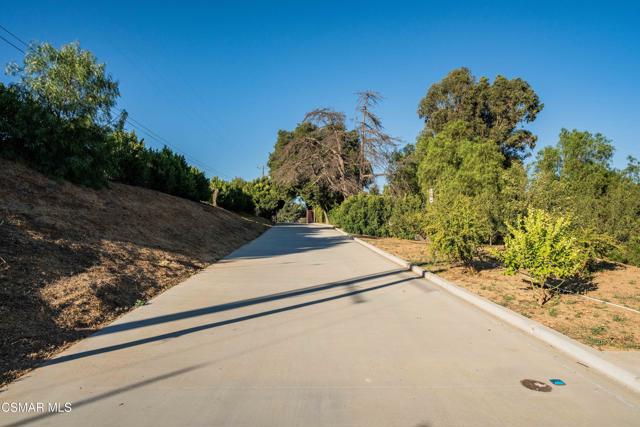 252 Capri Drive, Simi Valley CA: https://media.crmls.org/mediaz/3f3d9086-b391-4aa9-9cae-d2cfac439141.jpg