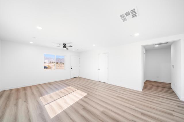 2864 Vista Avenue, Thermal CA: https://media.crmls.org/mediaz/3f3d9e6d-e088-47d8-b7b7-419b80a0dced.jpg