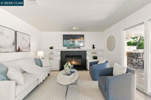 5220 Portillo Valley, San Ramon CA: https://media.crmls.org/mediaz/3f3deafa-dae5-47c3-9a21-404393b172fc.jpg