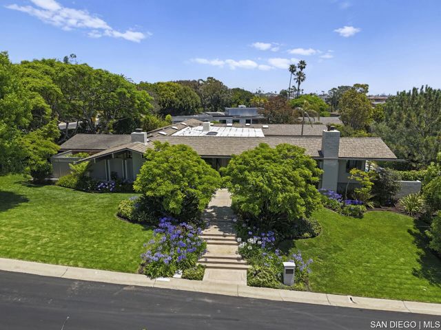 5931 Citadel CIR, La Jolla CA: https://media.crmls.org/mediaz/3f3e3ad8-8ec4-4f6a-a368-22cbf080ae1f.jpg