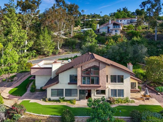 1586 Kimberly Woods Dr, El Cajon CA: https://media.crmls.org/mediaz/3f3e7322-6fe8-4392-ab7a-940006f0f706.jpg