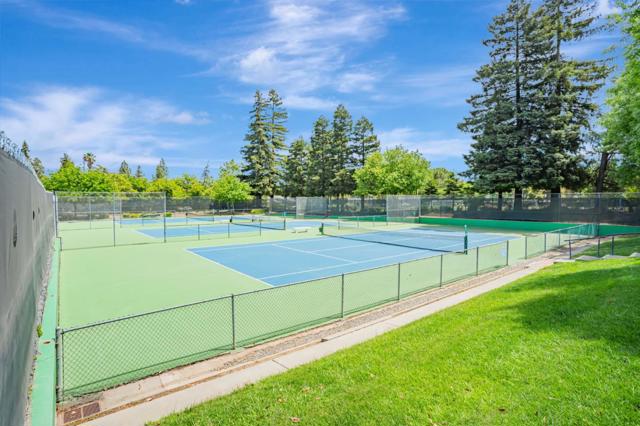 3090 Woods Circle, Davis CA: https://media.crmls.org/mediaz/3f3f227c-3cf6-4445-9a1b-c1d07f491fdd.jpg