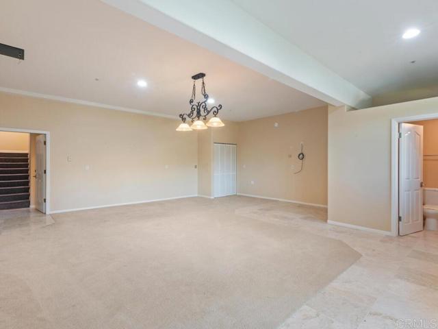 2230 Calle Dos Lomas, Fallbrook CA: https://media.crmls.org/mediaz/3f404fd1-037c-472b-9f50-9f17461697a1.jpg