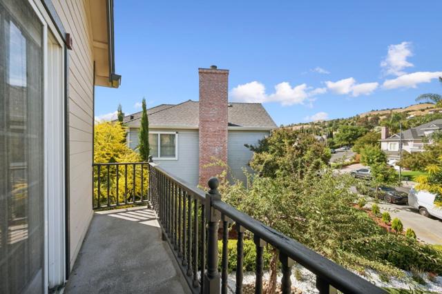681 Heirloom Court, San Jose CA: https://media.crmls.org/mediaz/3f40aa4f-99d3-44f5-b914-0aaf60243d28.jpg