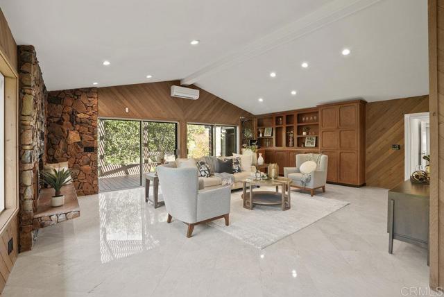 Detail Gallery Image 1 of 1 For 1520 via Rancho Pkwy, Escondido,  CA 92029 - 3 Beds | 3 Baths