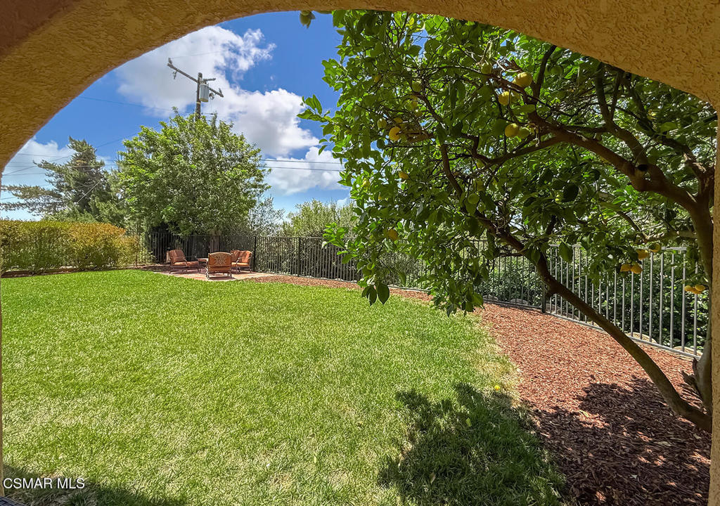 https://media.crmls.org/mediaz/3f4444ce-1428-48e0-b5f1-aea7abd2471b.jpg?preset=X-Large