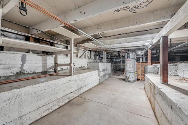 841 Harrison Street, Santa Clara CA: https://media.crmls.org/mediaz/3f4458c9-8c8a-4eec-9161-7ffb717d4c9b.jpg