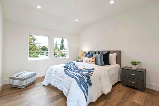 2101 Valparaiso Avenue, Menlo Park CA: https://media.crmls.org/mediaz/3f44cc70-a240-40b5-b946-bfa01f02efa1.jpg