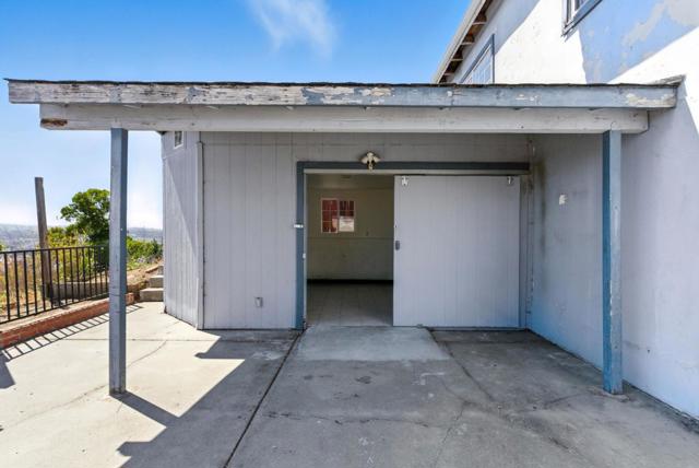541 Diamond Avenue, South San Francisco CA: https://media.crmls.org/mediaz/3f457d1a-1b56-4078-b62f-d40014bceb6d.jpg
