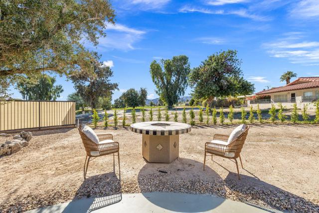 42245 Kansas Street, Palm Desert CA: https://media.crmls.org/mediaz/3f45d394-668e-424c-8b8d-e97a21a631f5.jpg