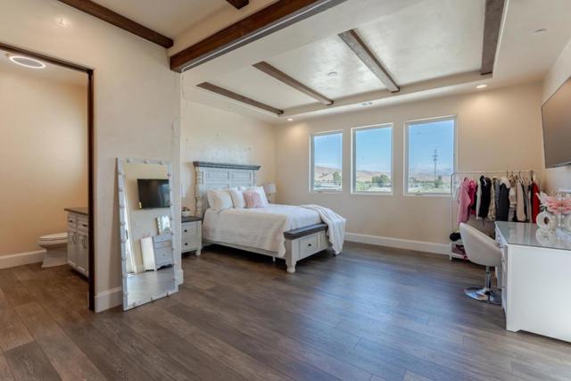 8440 Lovers Lane, Hollister CA: https://media.crmls.org/mediaz/3f45e692-14d9-49de-8b11-caf5af093a26.jpg