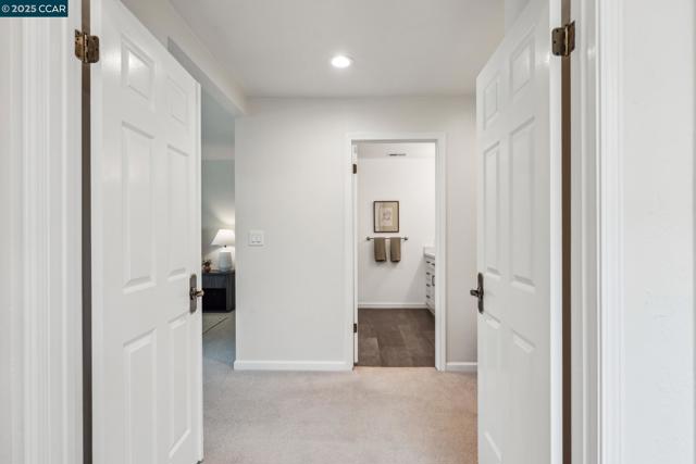 1560 Gilboa Dr, Walnut Creek CA: https://media.crmls.org/mediaz/3f4643ff-0fc3-4400-a570-aa77c10ea323.jpg