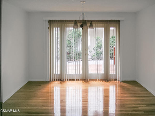 3411 Mclaughlin Avenue, Los Angeles CA: https://media.crmls.org/mediaz/3f466403-b2b1-4c16-b905-f1a559181ed4.jpg