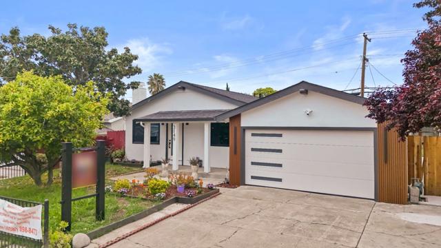 3149 Rocky Mountain Drive, San Jose CA: https://media.crmls.org/mediaz/3f46c0e9-033f-4714-98c7-a9facd8cc949.jpg