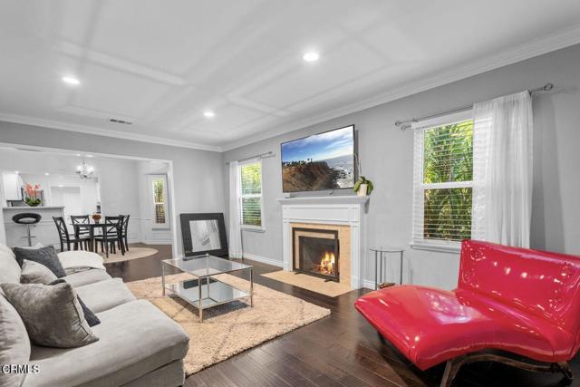 Detail Gallery Image 2 of 21 For 4242 Van Nuys Bld, Los Angeles,  CA 91403 - 3 Beds | 3 Baths