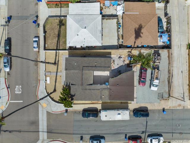 1195 Georgia A-C, Imperial Beach CA: https://media.crmls.org/mediaz/3f473e80-000d-4995-b266-41e708467bcd.jpg