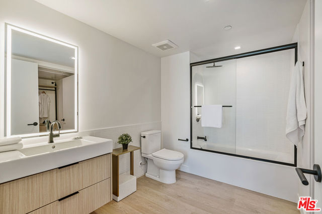 10700 Tabor Street, Los Angeles CA: https://media.crmls.org/mediaz/3f475bba-ae61-4f59-b7e3-9410facb9f4e.jpg