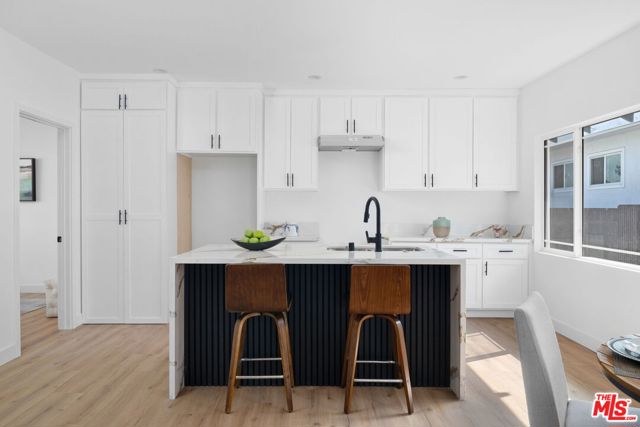 1050 W 48th Street, Los Angeles CA: https://media.crmls.org/mediaz/3f4815fb-e215-4cd4-a40e-0d1a6ddcf831.jpg