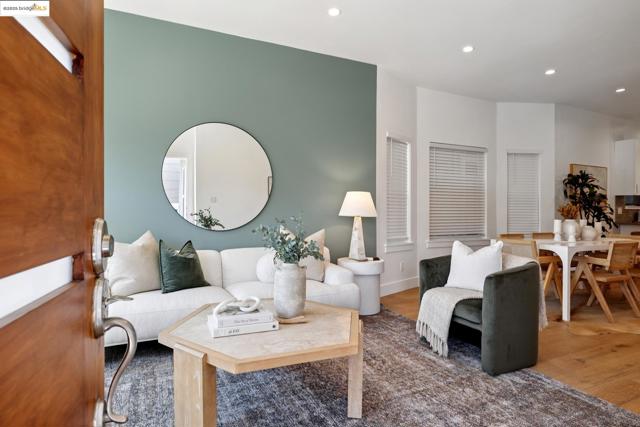 864 Arlington Ave, Oakland CA: https://media.crmls.org/mediaz/3f48ae08-6a16-4551-8236-0e4f31dcd95b.jpg