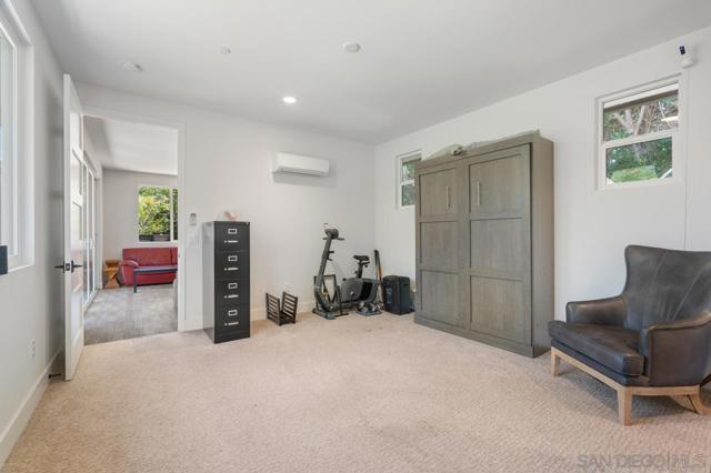 1180 Devonshire Dr, Encinitas CA: https://media.crmls.org/mediaz/3f48d8c0-59e6-4384-aee7-3702d2027a5e.jpg