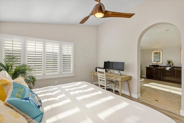 962 Chardonney Way, Escondido CA: https://media.crmls.org/mediaz/3f4a3190-1416-4b98-b982-5361cb414753.jpg