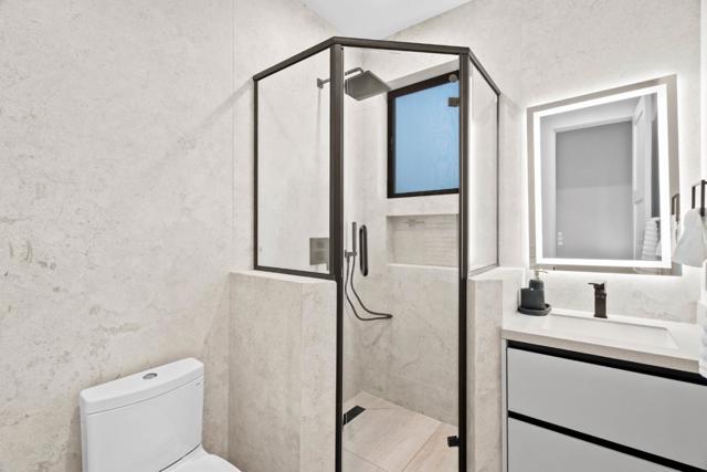 Image 51 of 69 For 700 Farley Street