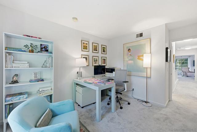 3626 Lorimer Ln, Encinitas CA: https://media.crmls.org/mediaz/3f4b326f-d7d7-4d6a-885f-c2b0cb19e397.jpg