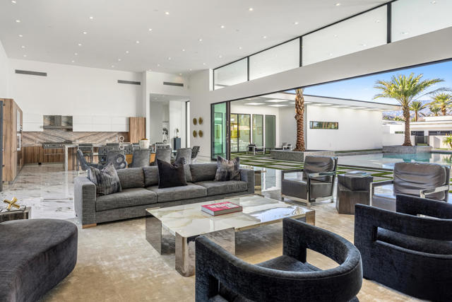 2 Bravo Court, Rancho Mirage CA: https://media.crmls.org/mediaz/3f4b7841-5fec-464b-84e9-3bc0f309e9a9.jpg