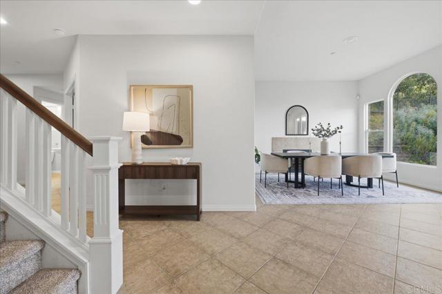 Detail Gallery Image 9 of 63 For 18385 Reata Way, San Diego,  CA 92128 - 5 Beds | 4 Baths