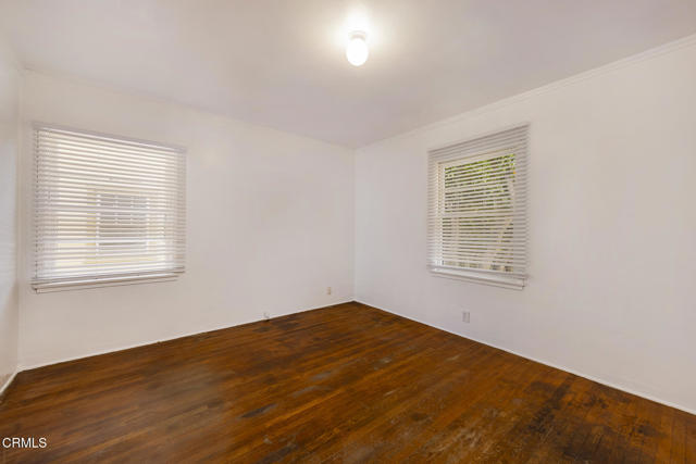 237 N Katherine Drive, Ventura CA: https://media.crmls.org/mediaz/3f4bb4f6-e6f9-4b4f-b69f-6037d9a01bd6.jpg