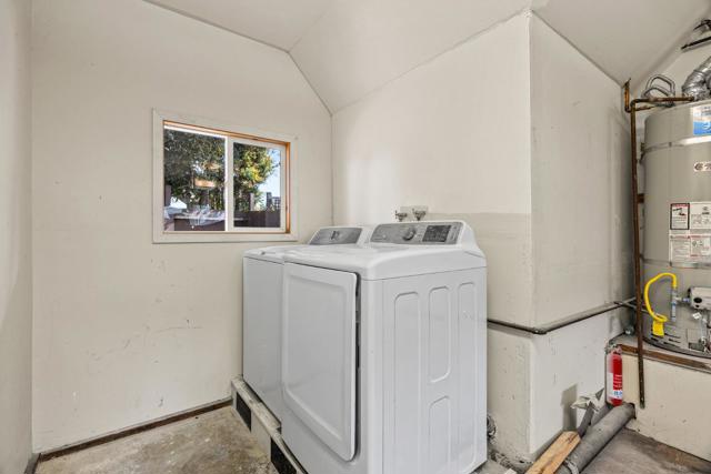 227 Center Avenue, Aptos CA: https://media.crmls.org/mediaz/3f4bf130-7314-425a-a0f0-506b8ac33869.jpg