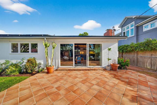 660 Cabrillo Ave, Coronado CA: https://media.crmls.org/mediaz/3f4c072c-a796-4963-8796-1fee753f4295.jpg