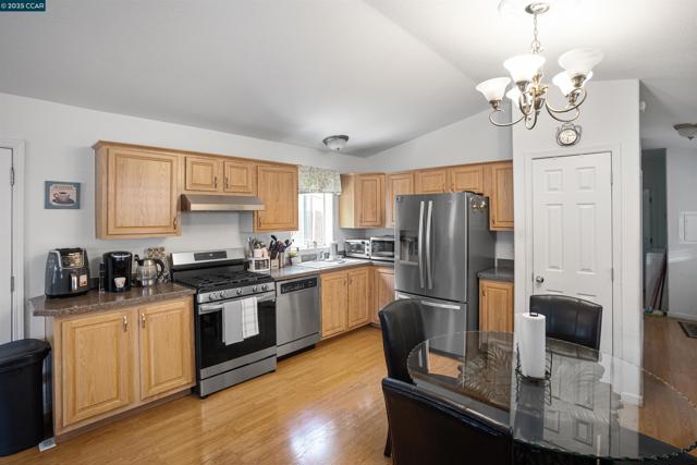 55 PACIFICA AVE, Bay Point CA: https://media.crmls.org/mediaz/3f4c2336-cc64-4091-a48f-0c390adb48c9.jpg