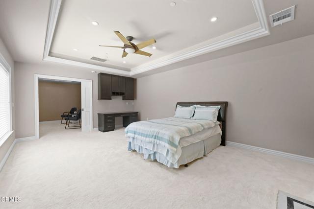 Detail Gallery Image 43 of 73 For 3263 New York Dr, Pasadena,  CA 91107 - 7 Beds | 5/1 Baths