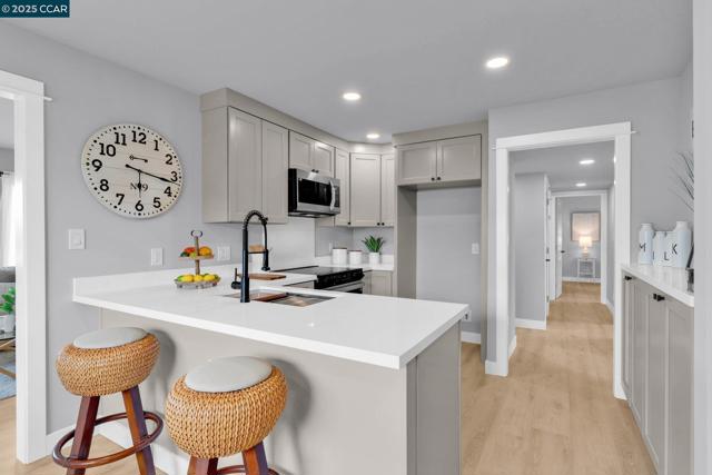 206 Princeton Ave, Vallejo CA: https://media.crmls.org/mediaz/3f4e14e6-b43f-4d32-99f0-9f3d63a49e2b.jpg