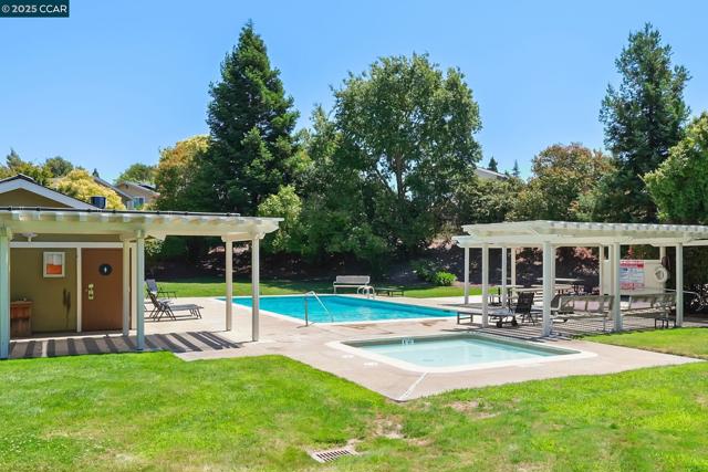 169 Castleton Court, San Ramon CA: https://media.crmls.org/mediaz/3f4f185f-0e09-4628-a2ae-fa3cf14a68af.jpg