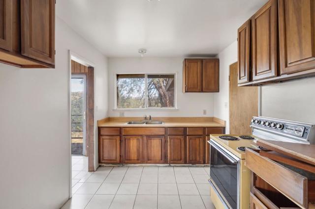 4505 4 X Ranch Road, Burson CA: https://media.crmls.org/mediaz/3f4f7794-5916-4f73-ab77-b287e8be1a25.jpg