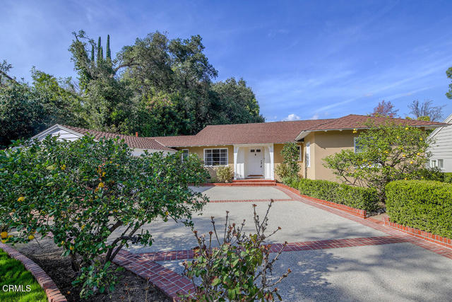 Detail Gallery Image 3 of 45 For 1331 El Mirador Dr, Pasadena,  CA 91103 - 2 Beds | 2 Baths