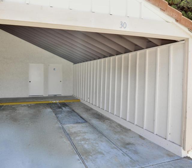 17473 Plaza Abierto, San Diego CA: https://media.crmls.org/mediaz/3f4fe30a-84e5-4eec-9f39-ab7b1be2a14b.jpg