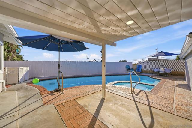 1434 Manchester St, National City CA: https://media.crmls.org/mediaz/3f513a63-9099-48c6-b690-d1cd4af352ee.jpg