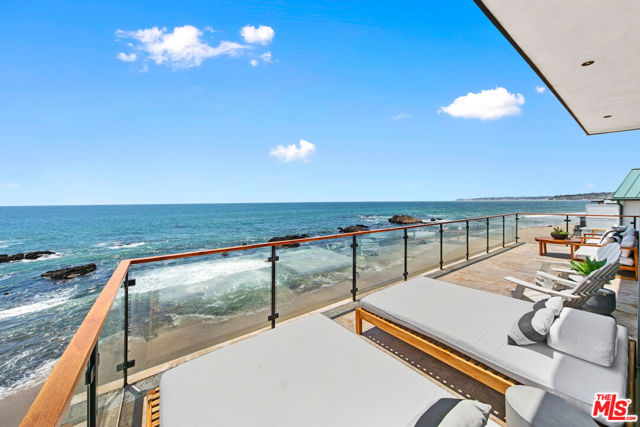 24928 Malibu Road, Malibu CA: https://media.crmls.org/mediaz/3f5183de-62fd-4e7e-9157-1dce0381a461.jpg