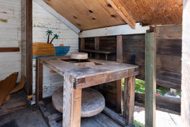 21130 E Cliff Drive, Santa Cruz CA: https://media.crmls.org/mediaz/3f51defa-9aa5-462d-9a11-078efa5b1ff6.jpg