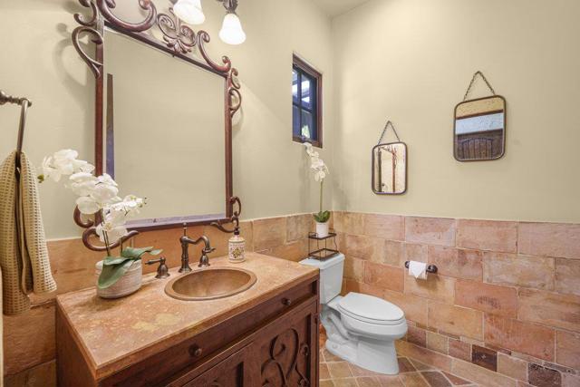 12240 Heritage Way, Gilroy CA: https://media.crmls.org/mediaz/3f526b6f-141f-4bed-ba50-0af8dc03527e.jpg