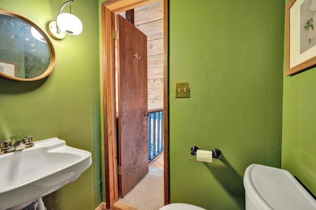 26785 Crestview Drive, Idyllwild CA: https://media.crmls.org/mediaz/3f52a47f-de6a-4e7c-9e0d-afa48a79255e.jpg