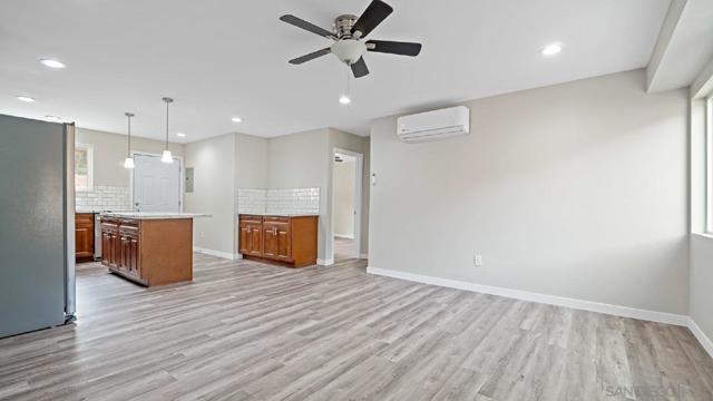 4275 77 College Ave, San Diego CA: https://media.crmls.org/mediaz/3f542d73-ffff-4f2b-873e-767c68d146a9.jpg