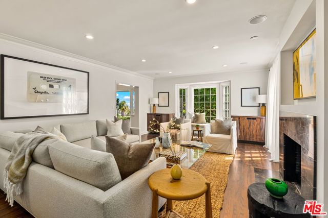 8023 Hemet Place, Los Angeles CA: https://media.crmls.org/mediaz/3f54bda6-5a93-4b16-b9b9-dea78e27fb2d.jpg